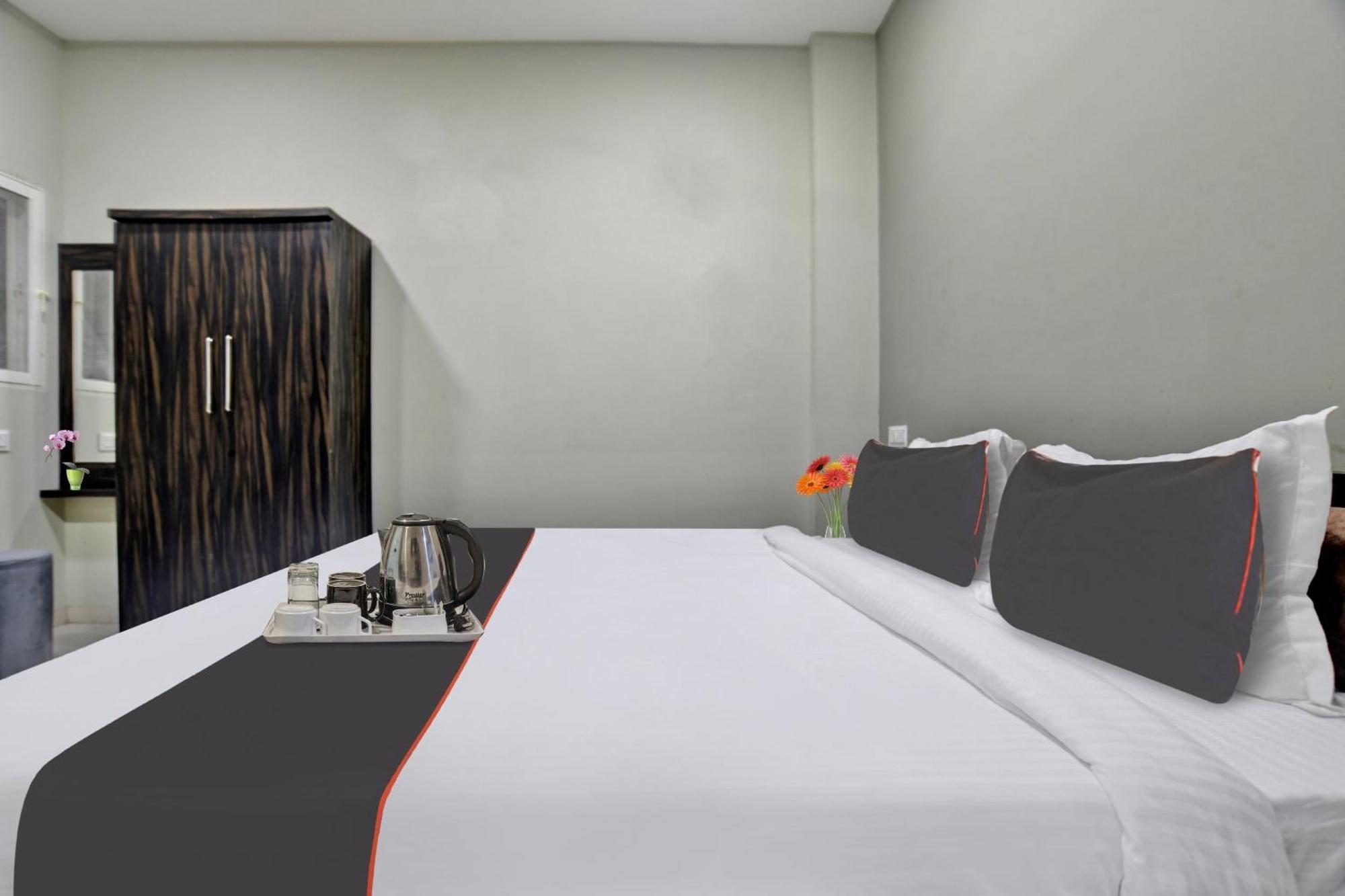Hotel Collection O Heritage Indore Esterno foto
