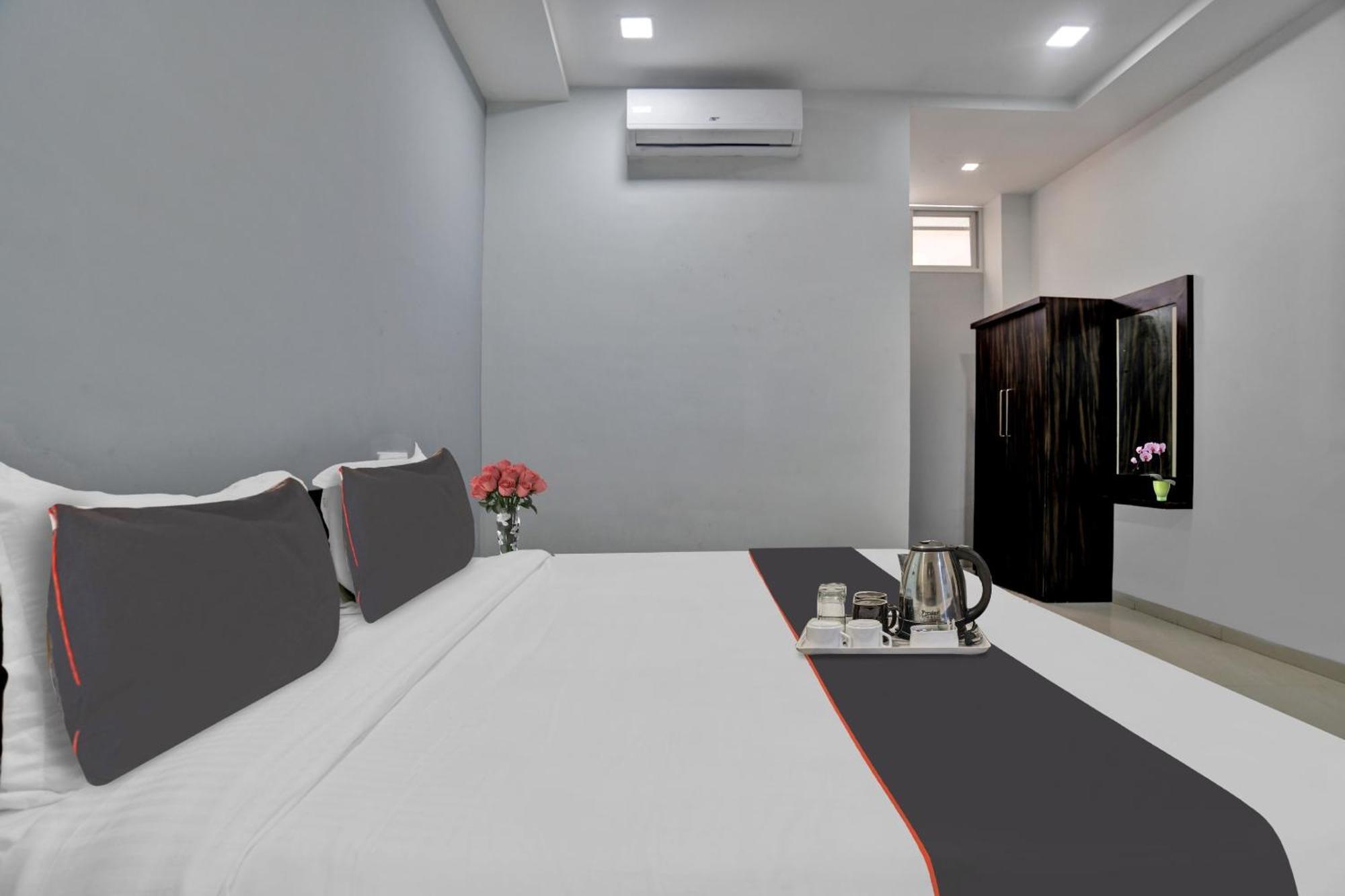 Hotel Collection O Heritage Indore Esterno foto