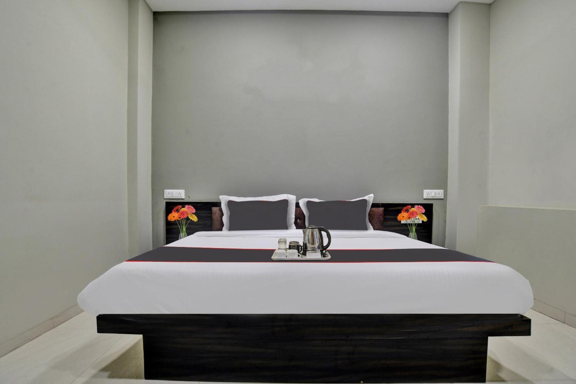 Hotel Collection O Heritage Indore Esterno foto