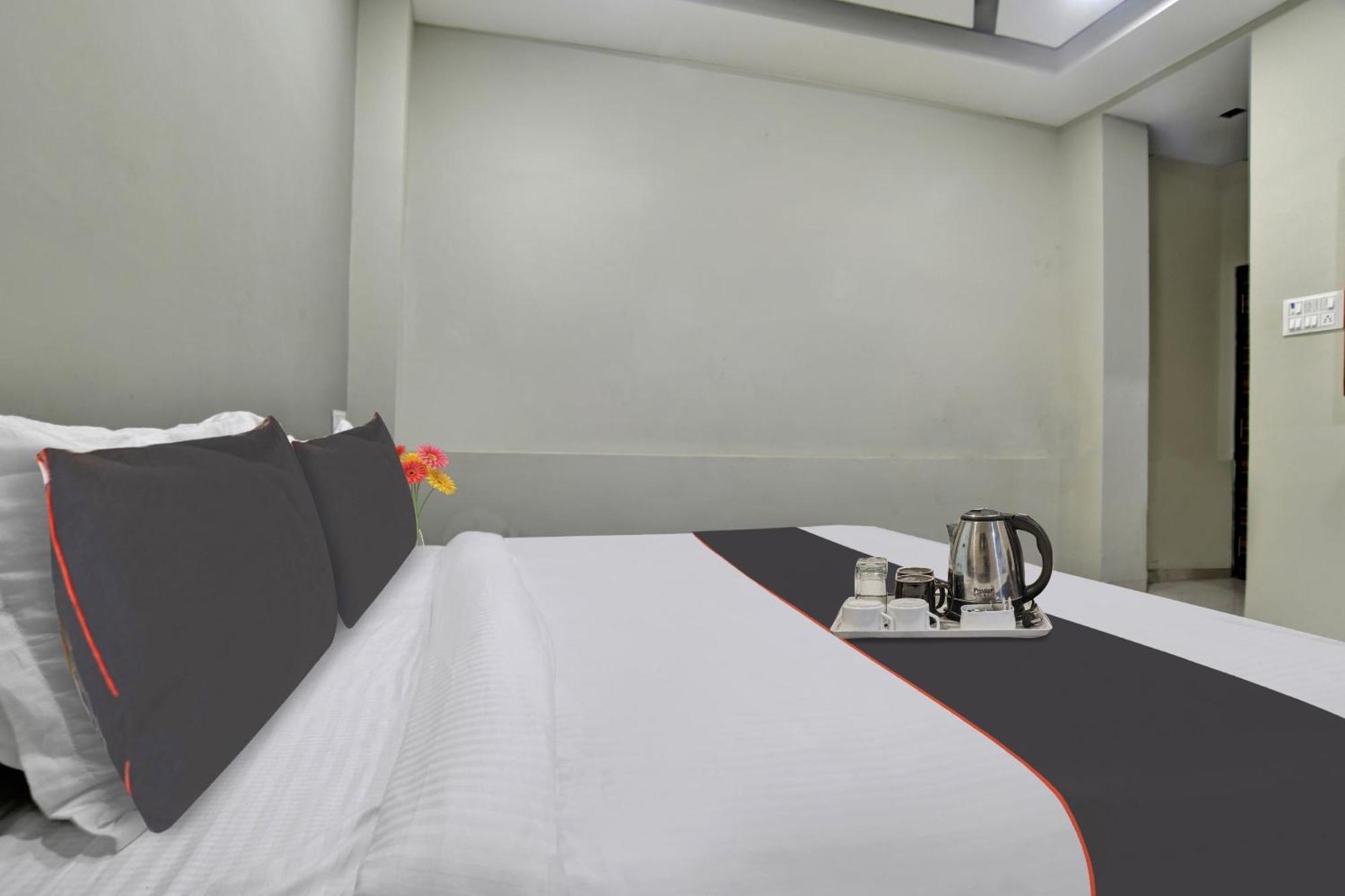 Hotel Collection O Heritage Indore Esterno foto